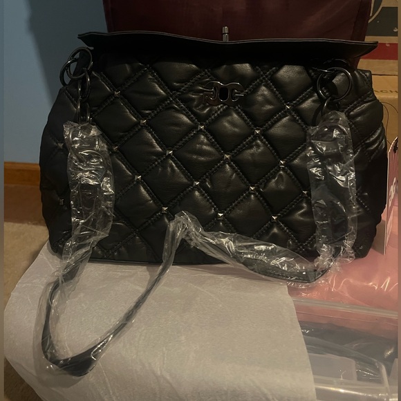 Black Quilted Women's Bag - Picture 12 of 13